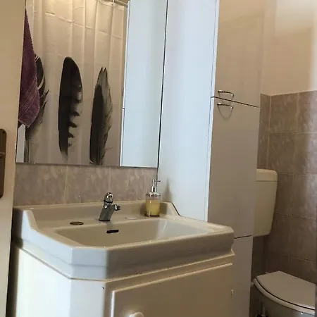 Ema Apartment